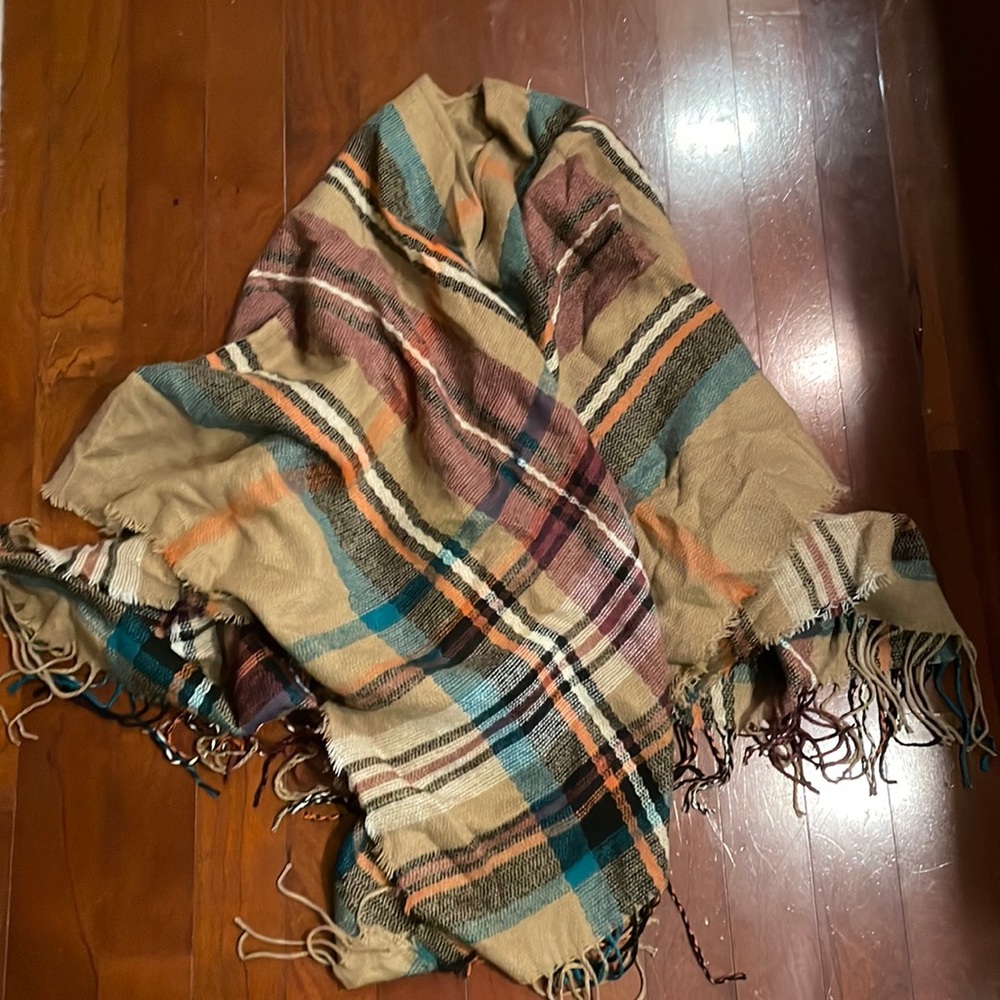 Justin & Taylor Brown Plaid Open Front Wrap Poncho
